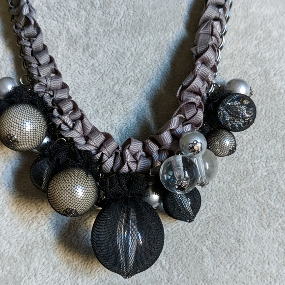 Gray color Cara n.c. necklace - Picture 2 of 10
